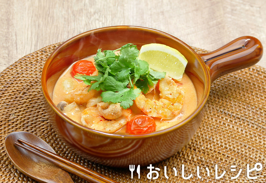 キムチ鍋の素でトムヤムクン風スープ