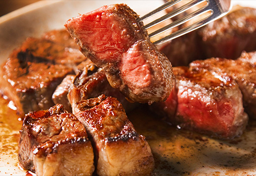 ＴＰＰ発効で輸入肉が身近に！赤身ステーキが驚くほどおいしく焼ける「漬けワザ」調理